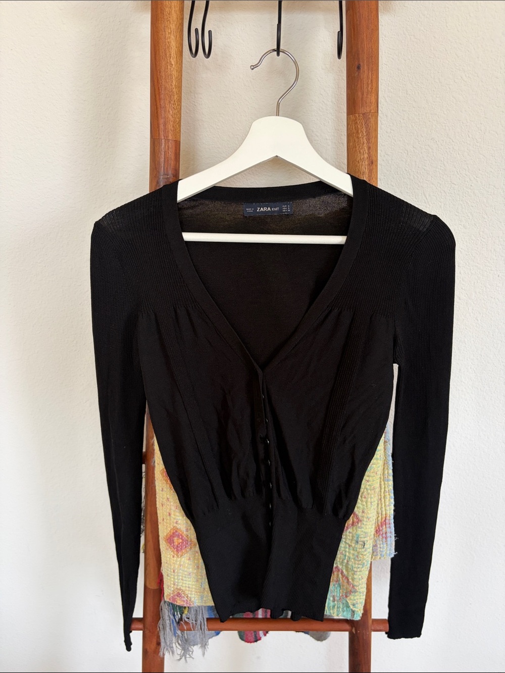 Zara Black V-Neck Long Sleeve Button-Up Cardigan